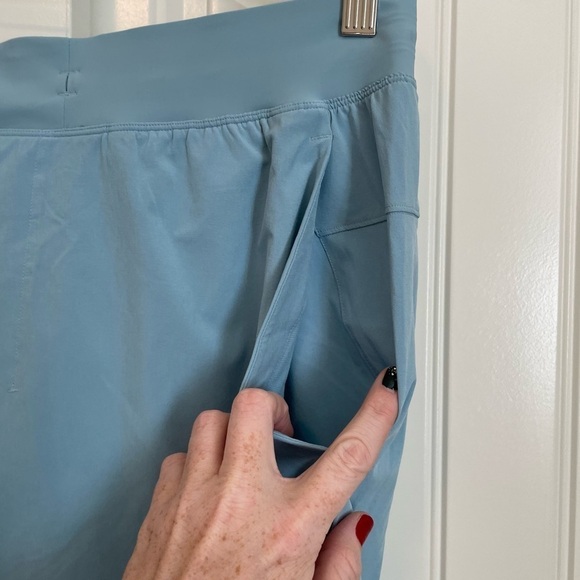 Lululemon T.H.E. Short *Linerless 9" Updated
Pewter Blue size XL - Picture 2 of 7
